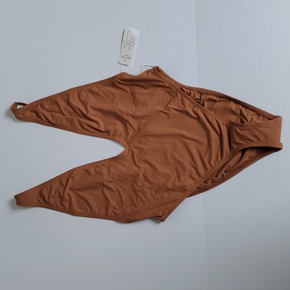 Dippin' Daisy's Brown Cheeky V-Neck One-Piece Swimwear NWT - Picture 4 of 12